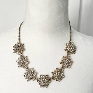 Charming Charlie sparkle bib statement necklace